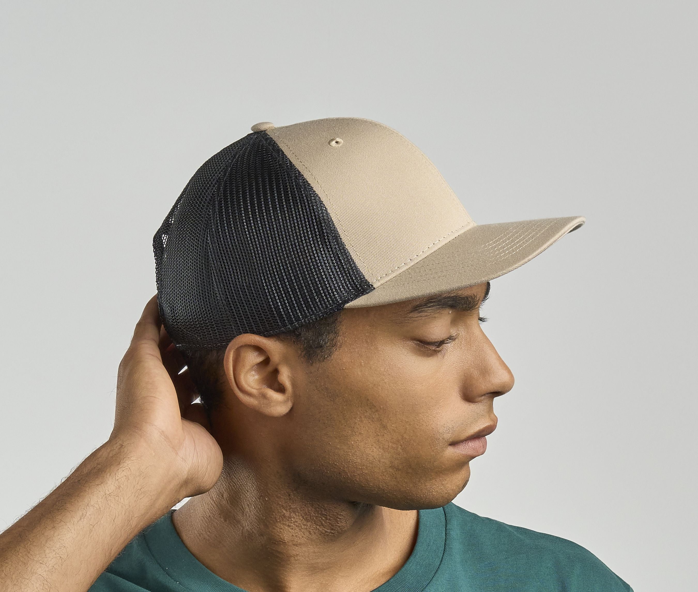 Gorra trucker 6 paneles - Atlantis Headwear AT220