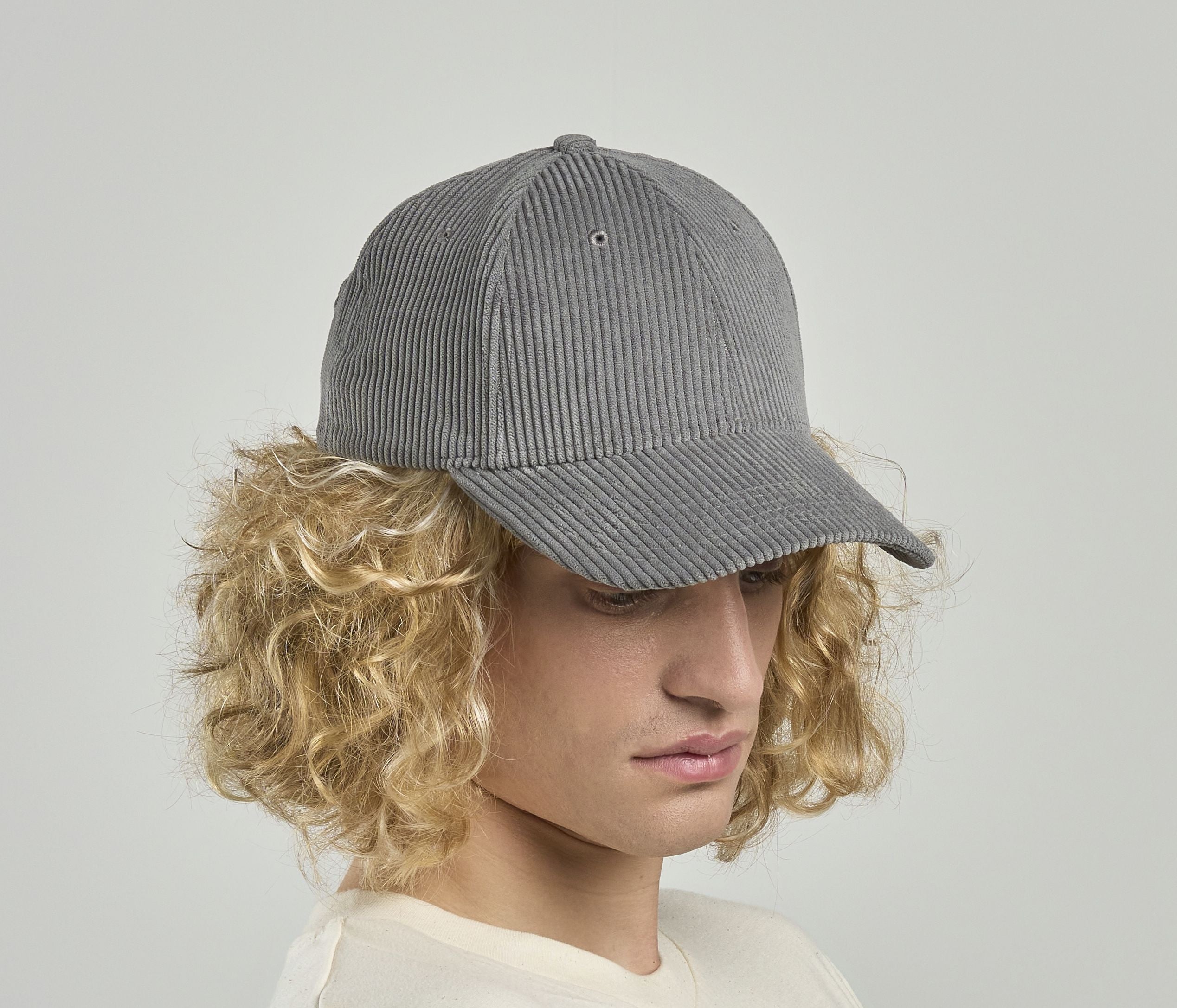 Gorra 6 paneles en corduroy reciclado - Atlantis Headwear AT241