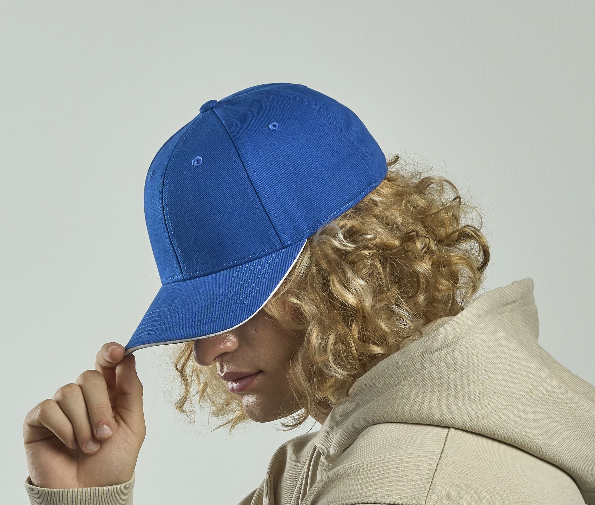 Gorra de 6 paneles en contraste - Atlantis Headwear AT257