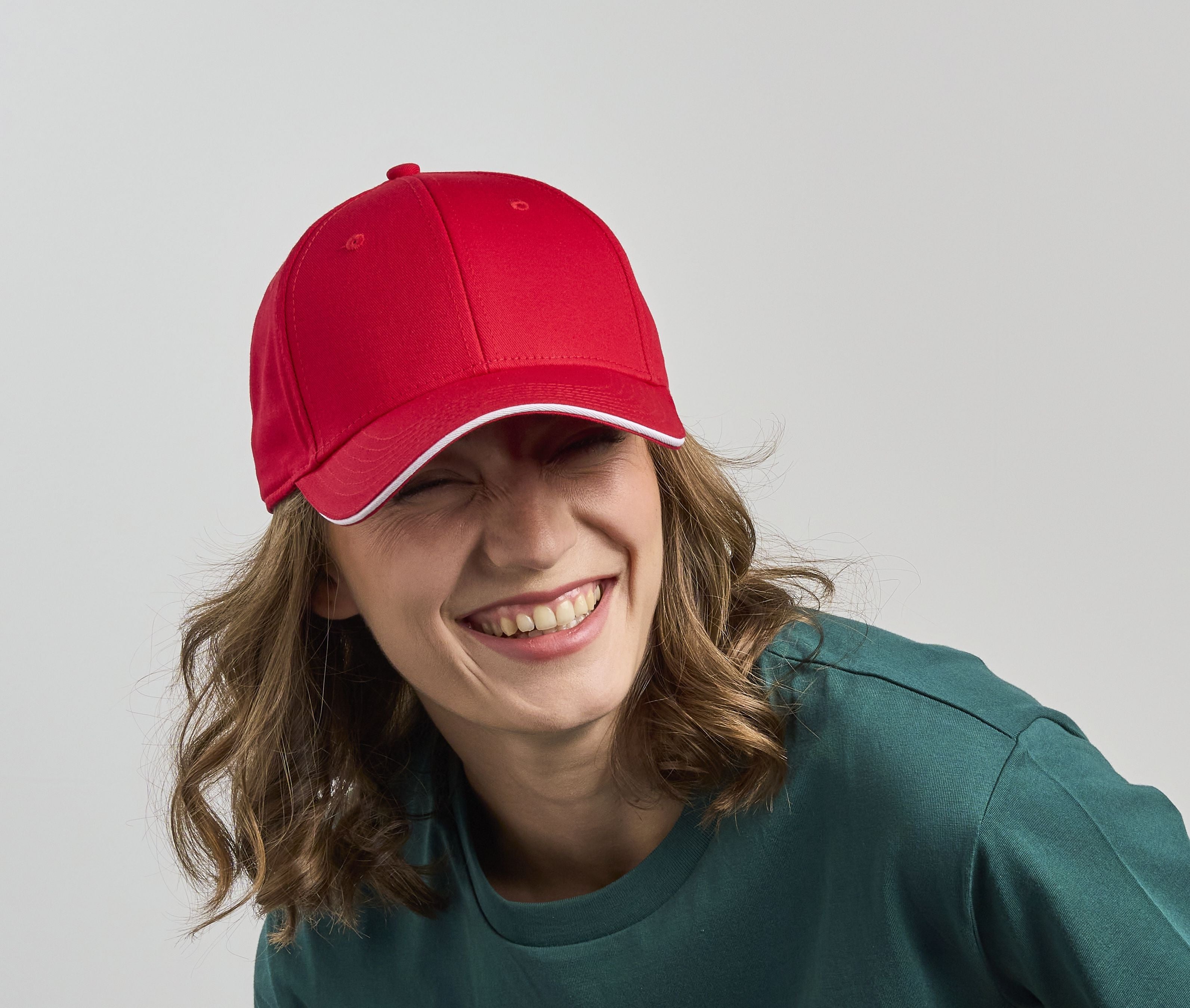 Gorra de 6 caras con visera tipo sándwich - Atlantis Headwear AT291