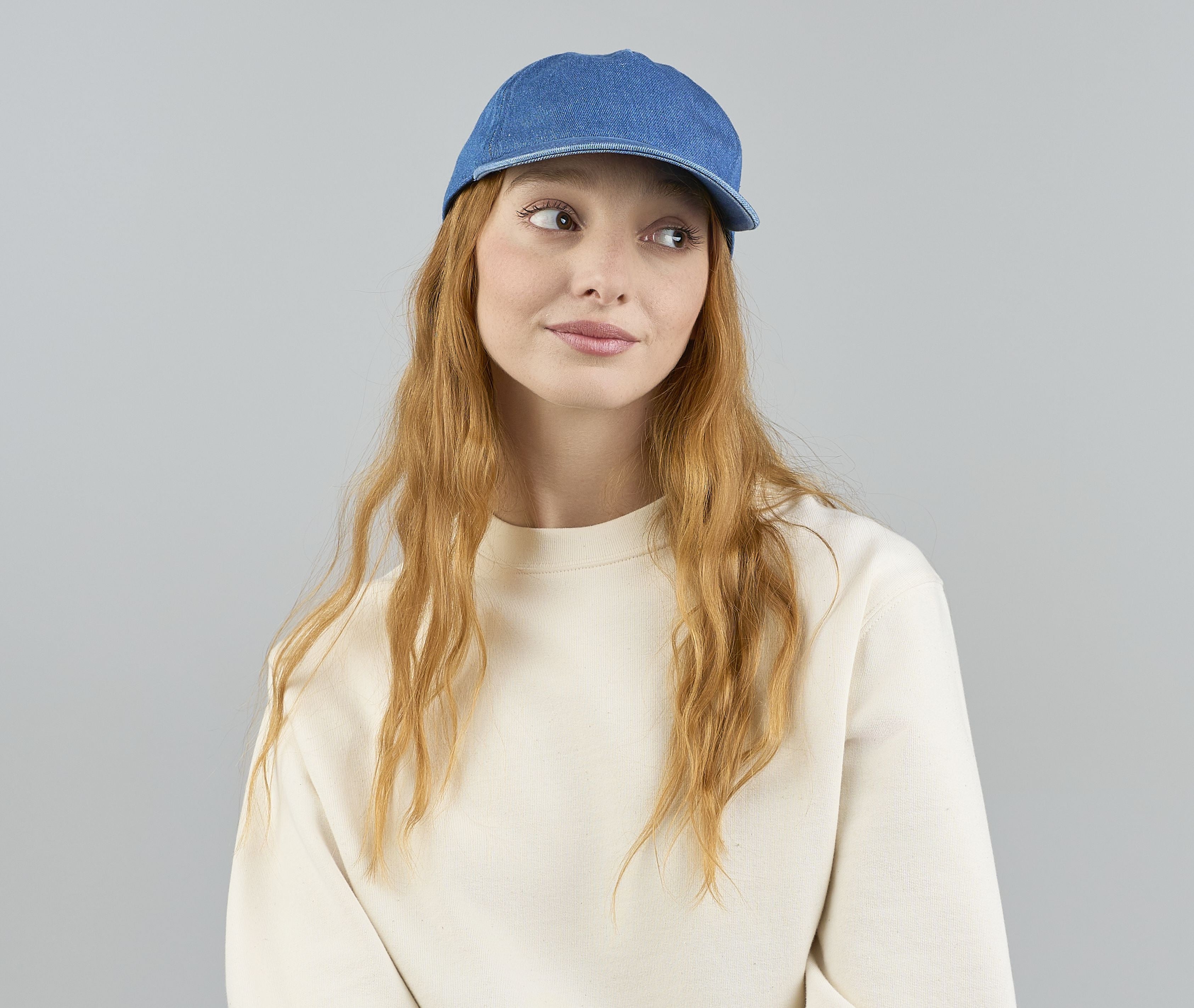 Gorra tipo dad hat de 5 paneles en denim. - Atlantis Headwear AT320