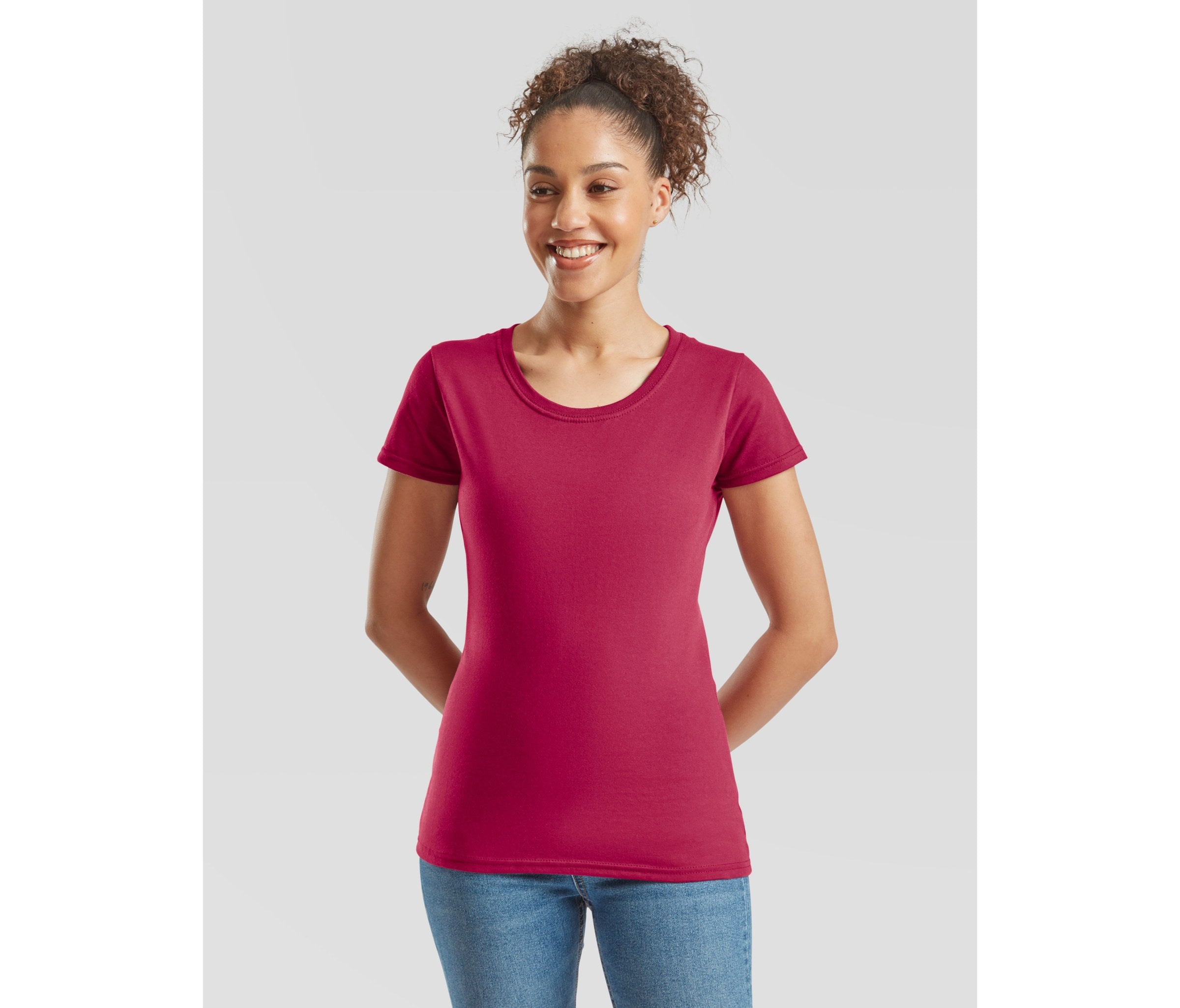 Camiseta Ladies Iconic 195 Ringspun Premium Fruit of the Loom SC200L en color cranberry