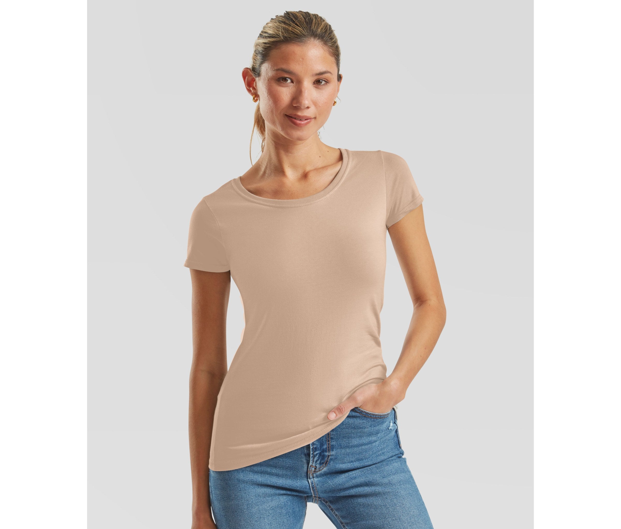 Camiseta Ladies Iconic 195 Ringspun Premium Fruit of the Loom SC200L en color desert sand